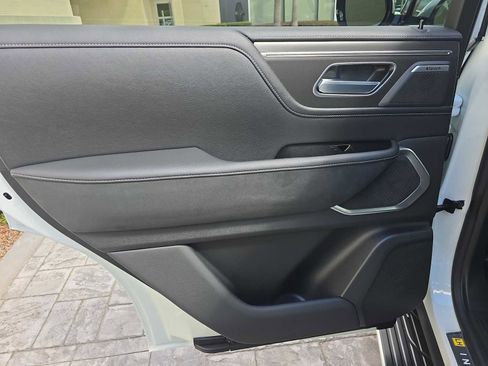 New 2026 INFINITI QX80 Luxe image 11