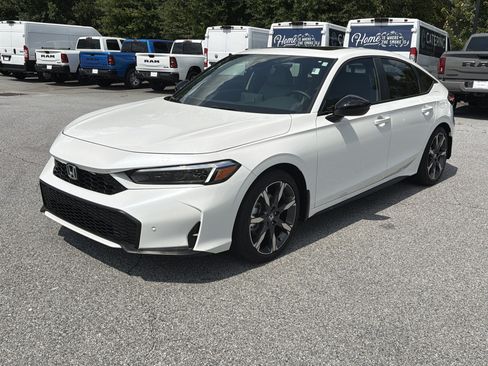 Used 2025 Honda Civic Sport Touring image 4