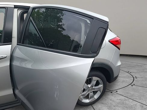 Used 2016 Honda HR-V EX image 23