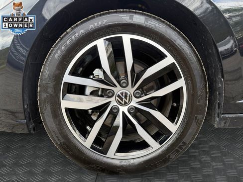 Used 2025 Volkswagen Jetta SE FWD image 20