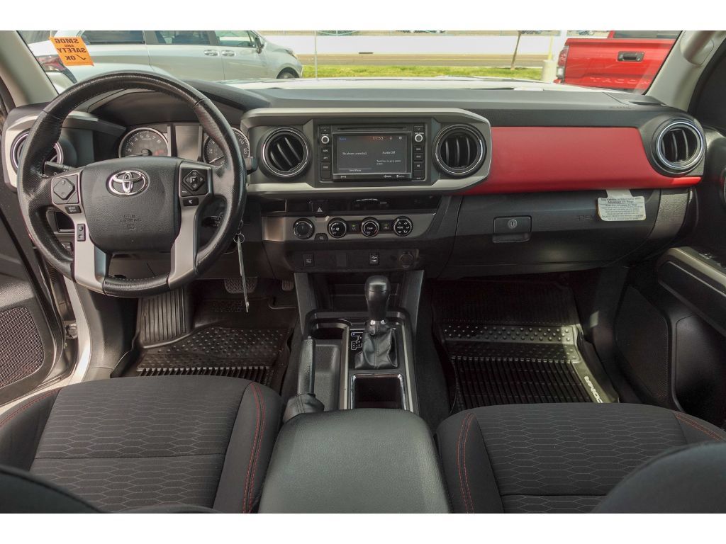 Used 2017 Toyota Tacoma 4x4 Double Cab image 20