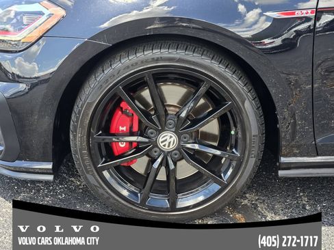 Used 2021 Volkswagen GTI SE FWD image 12