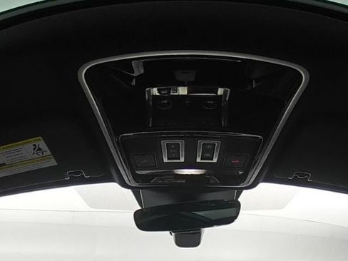 Used 2022 Land Rover Range Rover Sport SVR image 22