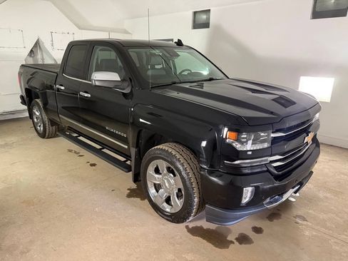 Used 2017 Chevrolet Silverado 1500 LTZ Z71 w/ LTZ Plus Package AWD/4WD image 7