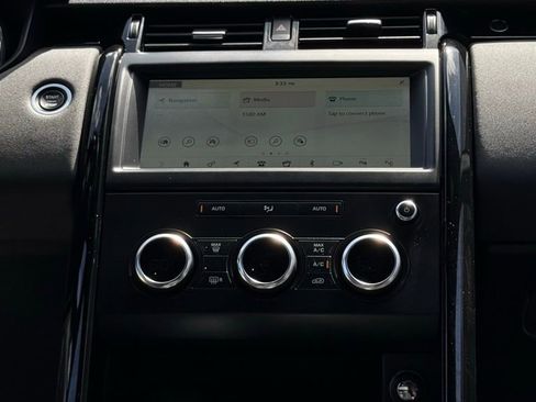Used 2019 Land Rover Discovery SE image 22