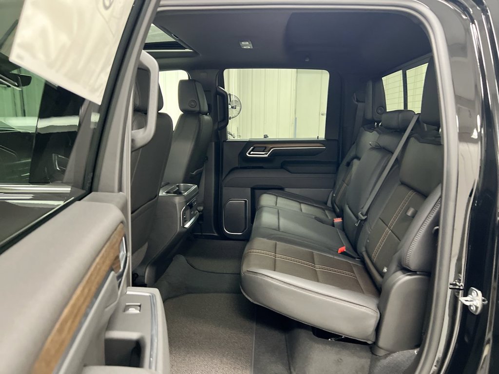 New 2026 Chevrolet Silverado 2500 High Country w/ High Country Premium Package AWD/4WD image 24