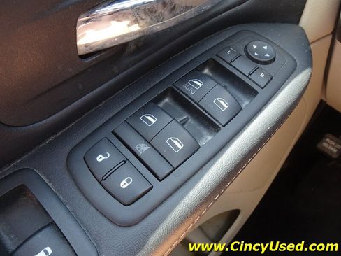 Used 2014 Dodge Grand Caravan SE FWD image 25