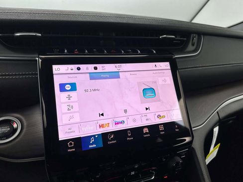 New 2025 Jeep Grand Cherokee Limited image 30