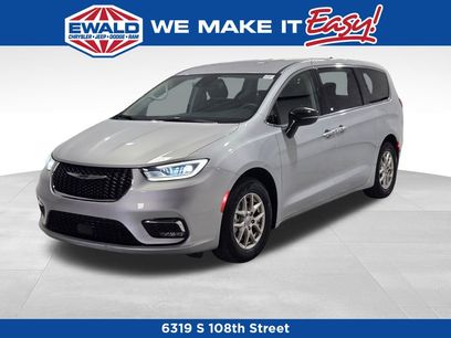 Certified 2024 Chrysler Pacifica Touring-L