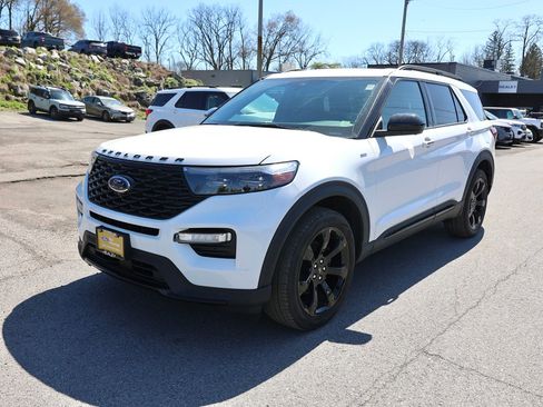 Used 2023 Ford Explorer ST-Line w/ Class IV Trailer Tow Package AWD/4WD image 3