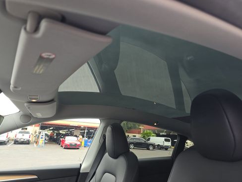 Used 2023 Tesla Model Y Long Range image 13