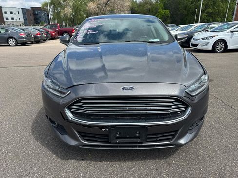 Used 2014 Ford Fusion SE w/ Equipment Group 502A FWD image 2