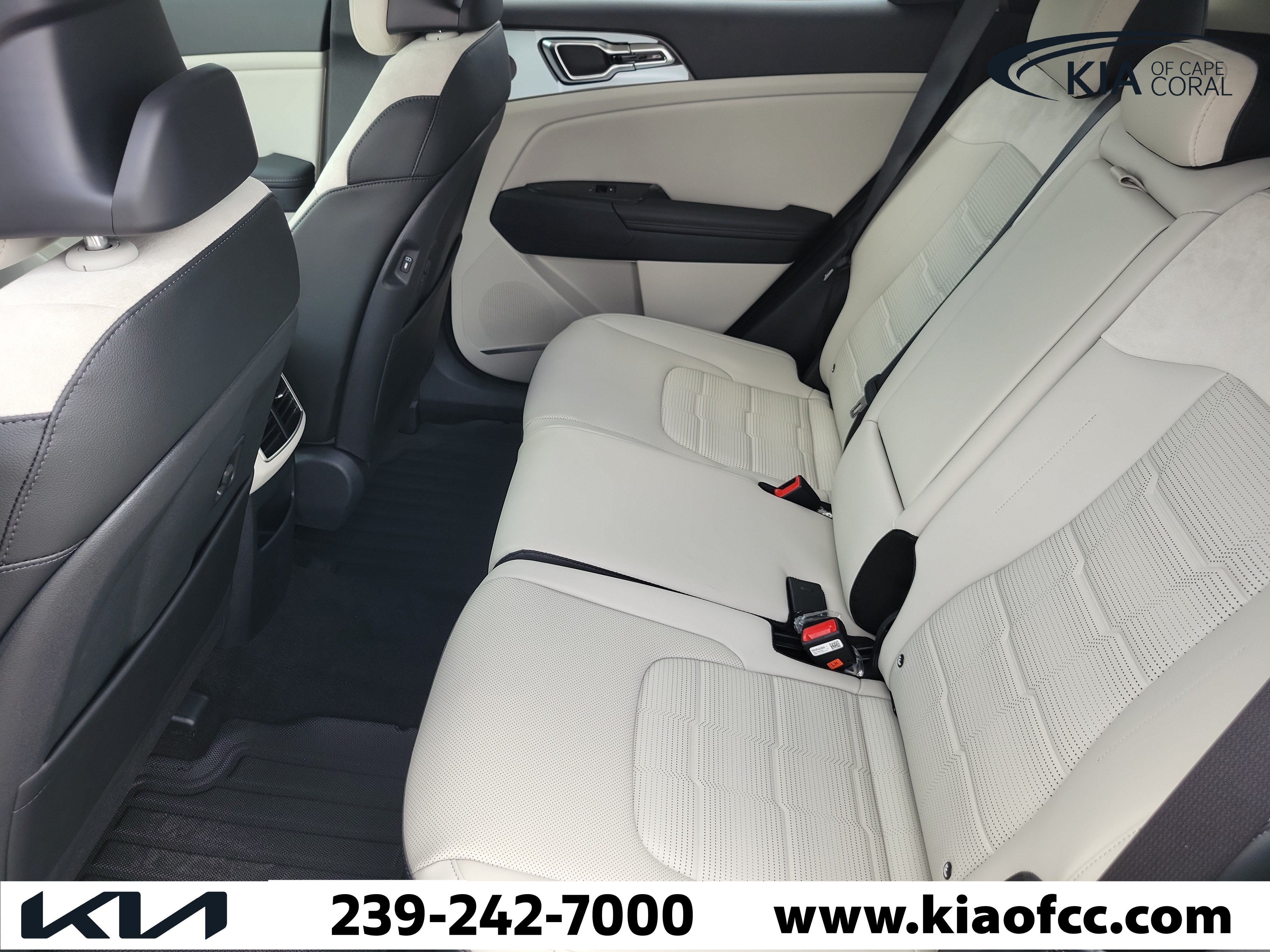New 2026 Kia Sportage SX FWD image 12