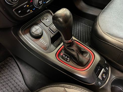 Used 2019 Jeep Compass Trailhawk image 24