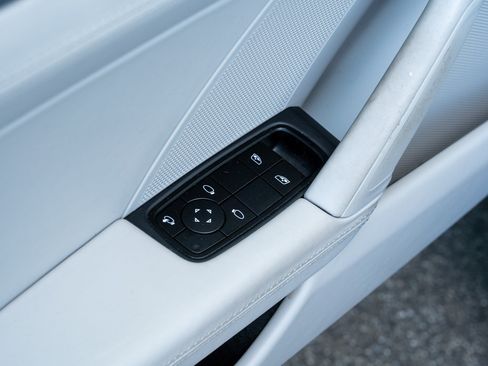 Certified 2025 Porsche 911 Carrera RWD image 21