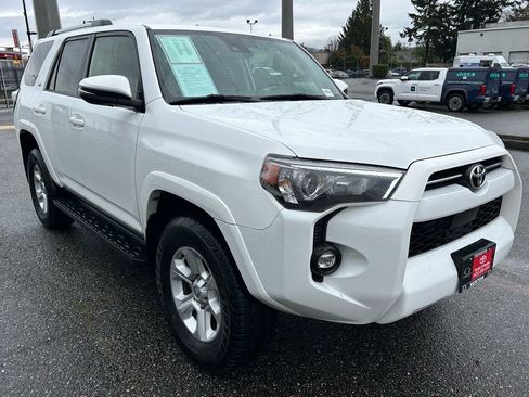 Certified 2024 Toyota 4Runner SR5 Premium w/ Moonroof Package image 3