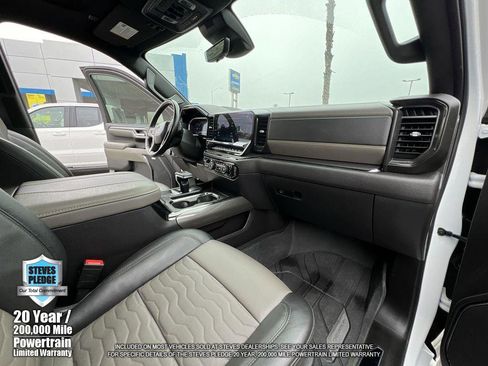 Used 2024 Chevrolet Silverado 1500 ZR2 w/ Technology Package image 34