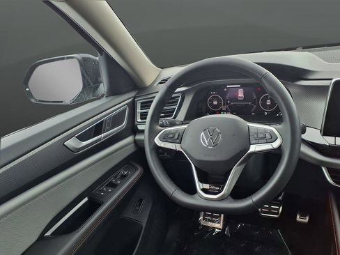 New 2026 Volkswagen Atlas Peak Edition image 44