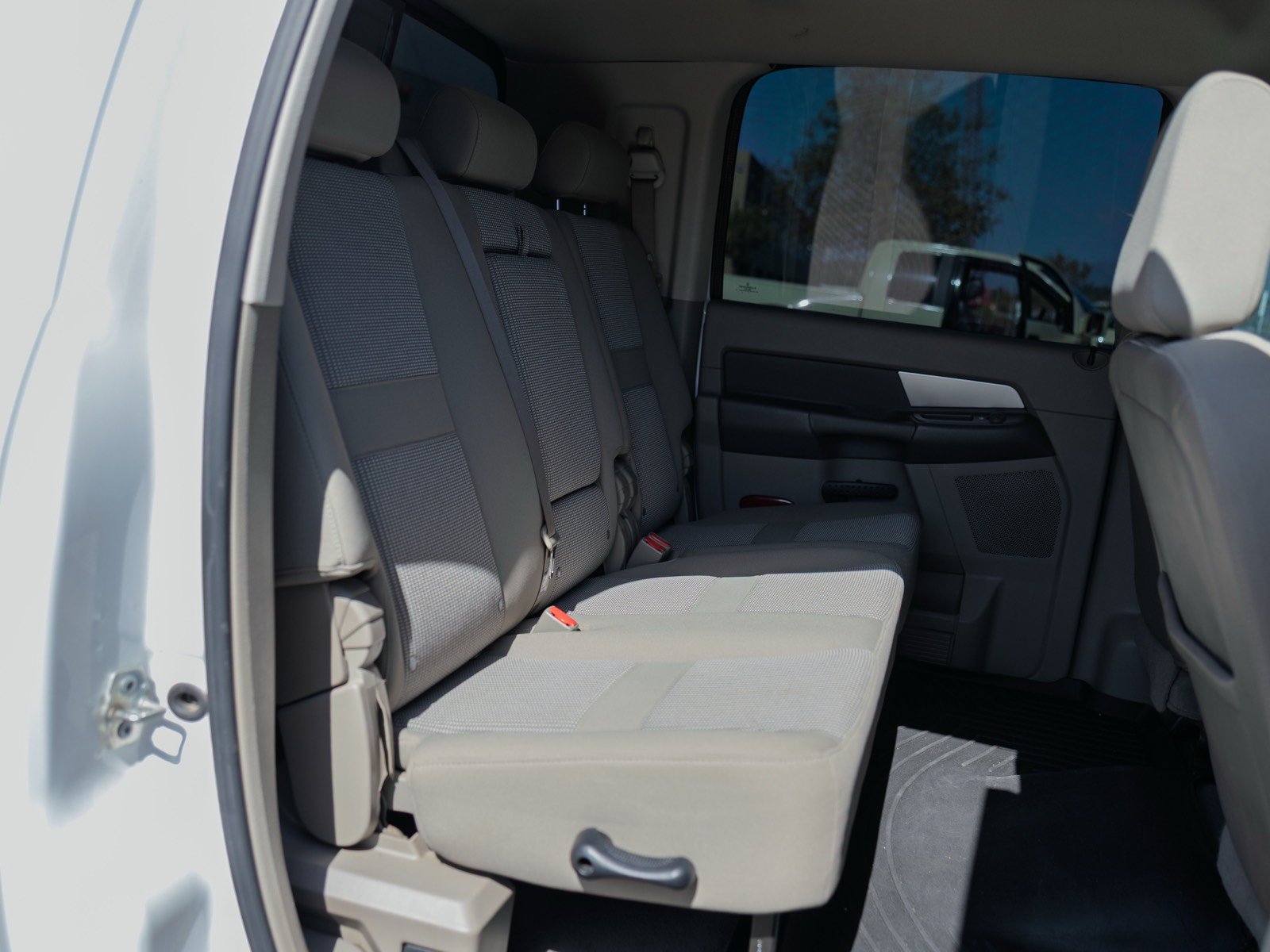 Used 2009 Dodge Ram 2500 Truck SLT w/ Popular Equipment Group AWD/4WD image 18