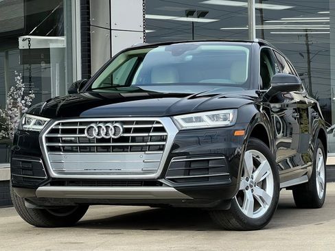 Used 2018 Audi Q5 2.0T Premium Plus w/ Premium Plus Package image 2