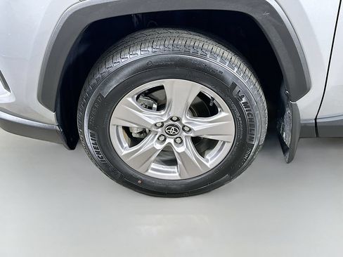Used 2025 Toyota RAV4 XLE w/ Convenience Package FWD image 8