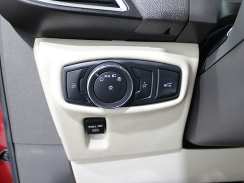 Used 2016 Lincoln MKX Select w/ Climate Package image 8