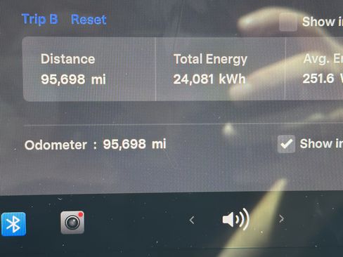 Used 2023 Tesla Model 3 Standard Range RWD image 2