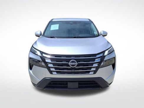 Used 2025 Nissan Rogue SV FWD image 2