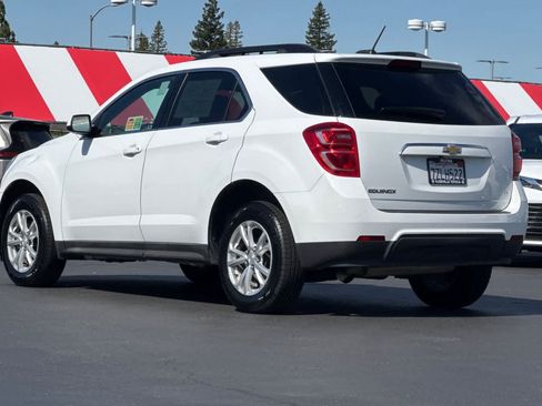 Used 2017 Chevrolet Equinox LT w/ Convenience Package FWD image 7