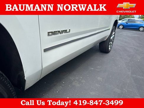 Used 2017 GMC Yukon XL Denali w/ Open Road Package AWD/4WD image 16