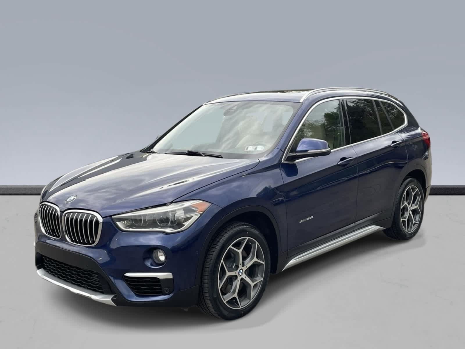 Used 2017 BMW X1 xDrive28i AWD/4WD image 1
