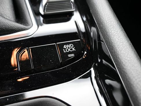 New 2026 Jeep Compass Latitude image 19