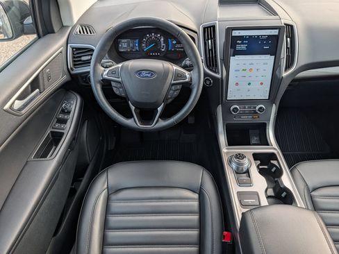 Certified 2024 Ford Edge SEL w/ Convenience Package AWD/4WD image 23