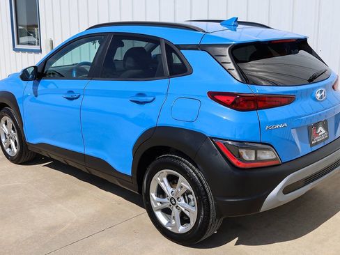 Used 2022 Hyundai Kona SEL w/ Winter Weather Package image 3