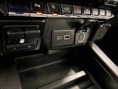 Used 2020 Chevrolet Silverado 1500 LT Trail Boss w/ Midnight Edition image 26