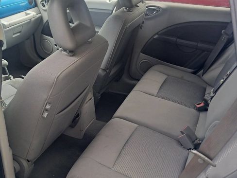 Used 2008 Chrysler PT Cruiser Touring FWD image 3