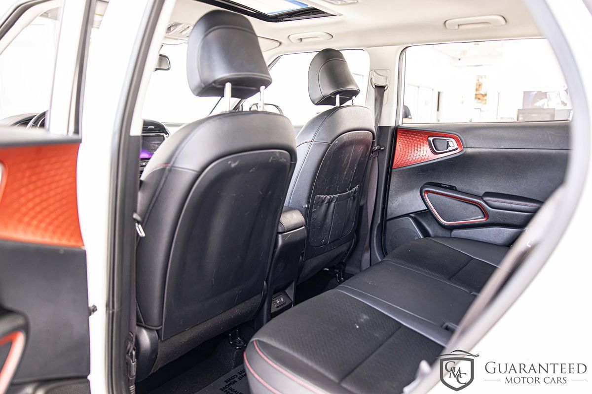 Used 2023 Kia Soul GT-Line FWD image 32