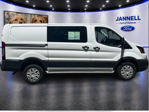 Used 2024 Ford Transit 250 Low Roof w/ Exterior Upgrade Package RWD image 4