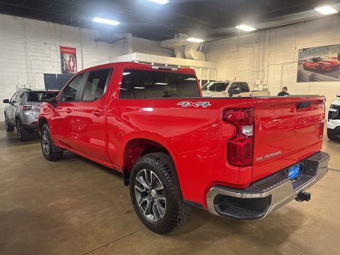 Used 2023 Chevrolet Silverado 1500 LT image 2