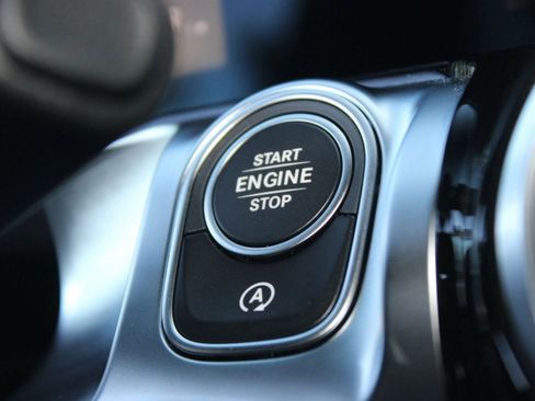 New 2026 Mercedes-Benz GLB 250 image 24