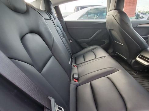 Used 2021 Tesla Model 3 Standard Range Plus RWD image 6