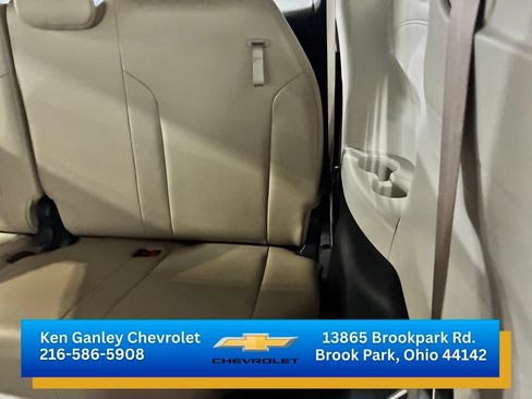 Used 2022 Toyota Sienna XLE FWD image 17