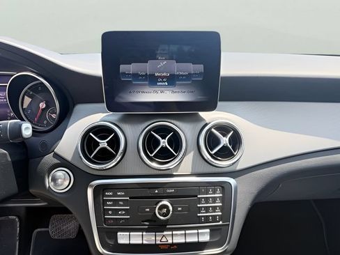 Used 2018 Mercedes-Benz CLA 250 4MATIC image 17