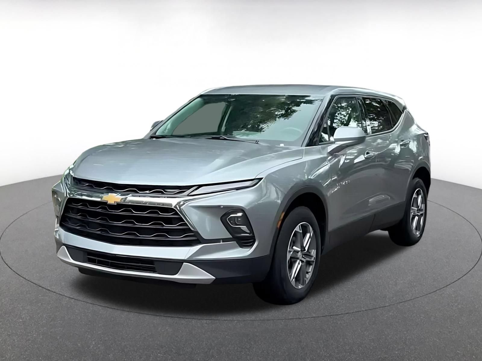 Used 2026 Chevrolet Blazer LT FWD image 6