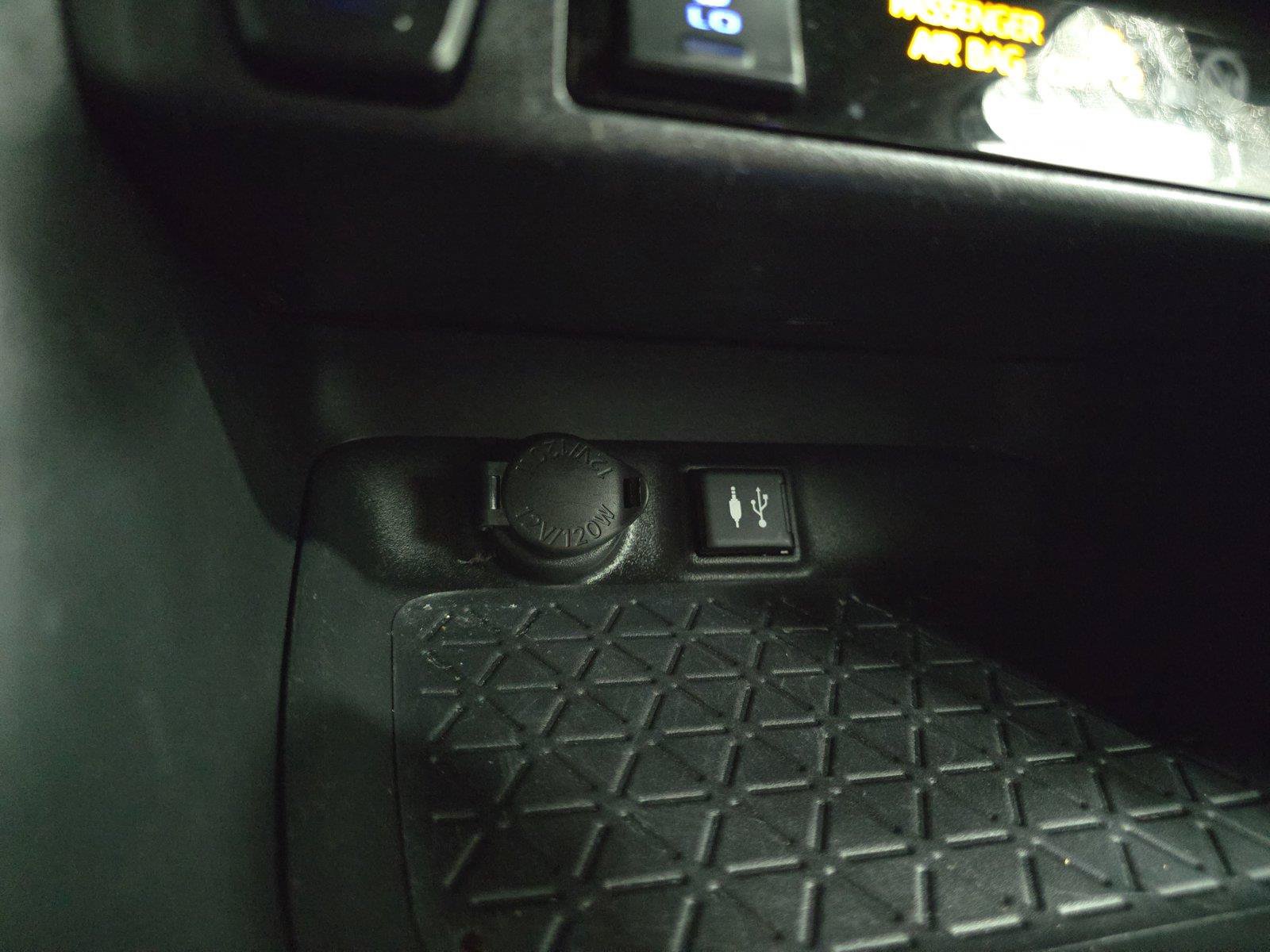 Used 2019 Toyota RAV4 XLE Premium w/ Cold Weather Package AWD/4WD image 21