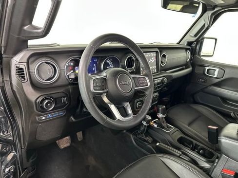 Used 2023 Jeep Wrangler Unlimited Sahara image 12