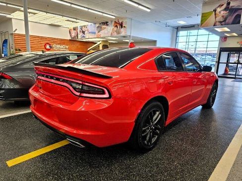 Used 2019 Dodge Charger SXT w/ Driver Confidence Group image 4
