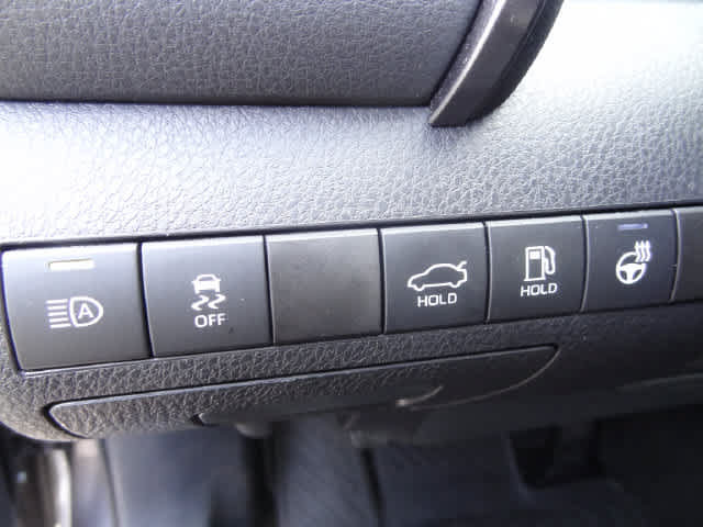 Used 2023 Toyota Camry SE w/ Cold Weather Package FWD image 16