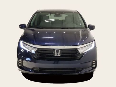 Used 2024 Honda Odyssey EX-L image 3