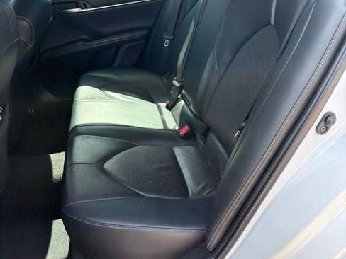 Used 2021 Toyota Camry XSE FWD image 10